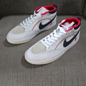 Men's Nike SB React Leo Premium Skate Shoes, Size 13, New In Box, White